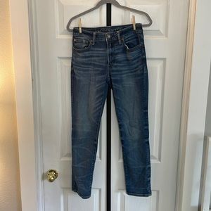 Mens blue American Eagle jeans.